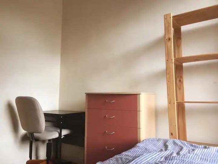 Single Room - Town & University Nearby, 24H Bus, Airport-Linked Mánchester Exterior foto